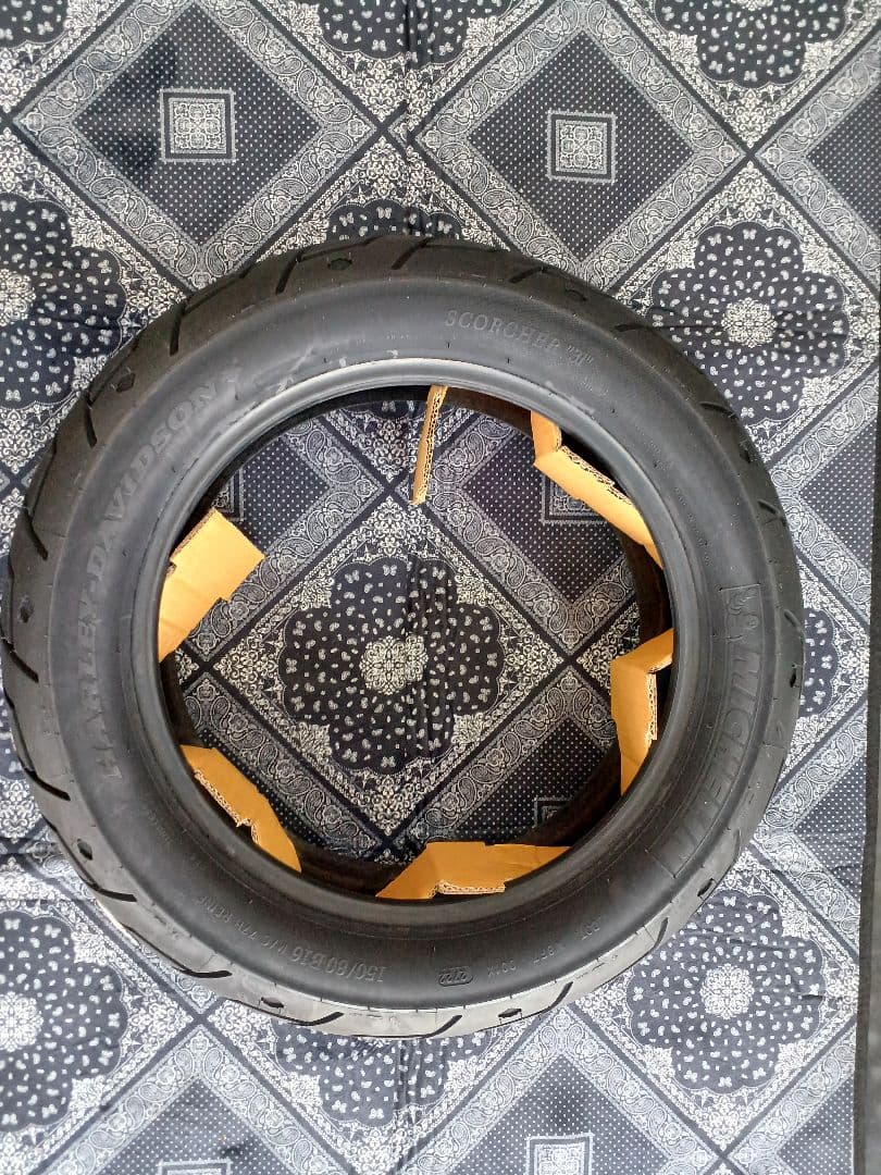 ミシュランスコーチャー31　100/90B19 150/80B16未使用品！