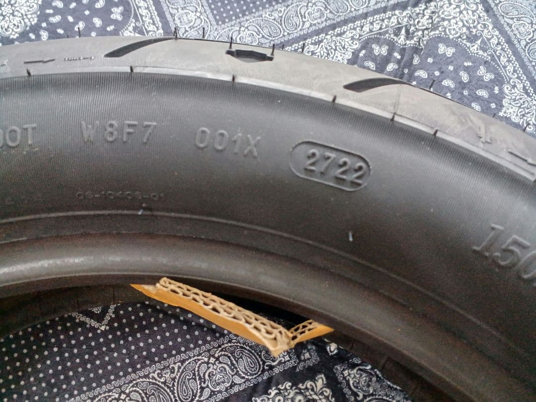 ミシュランスコーチャー31　100/90B19 150/80B16未使用品！