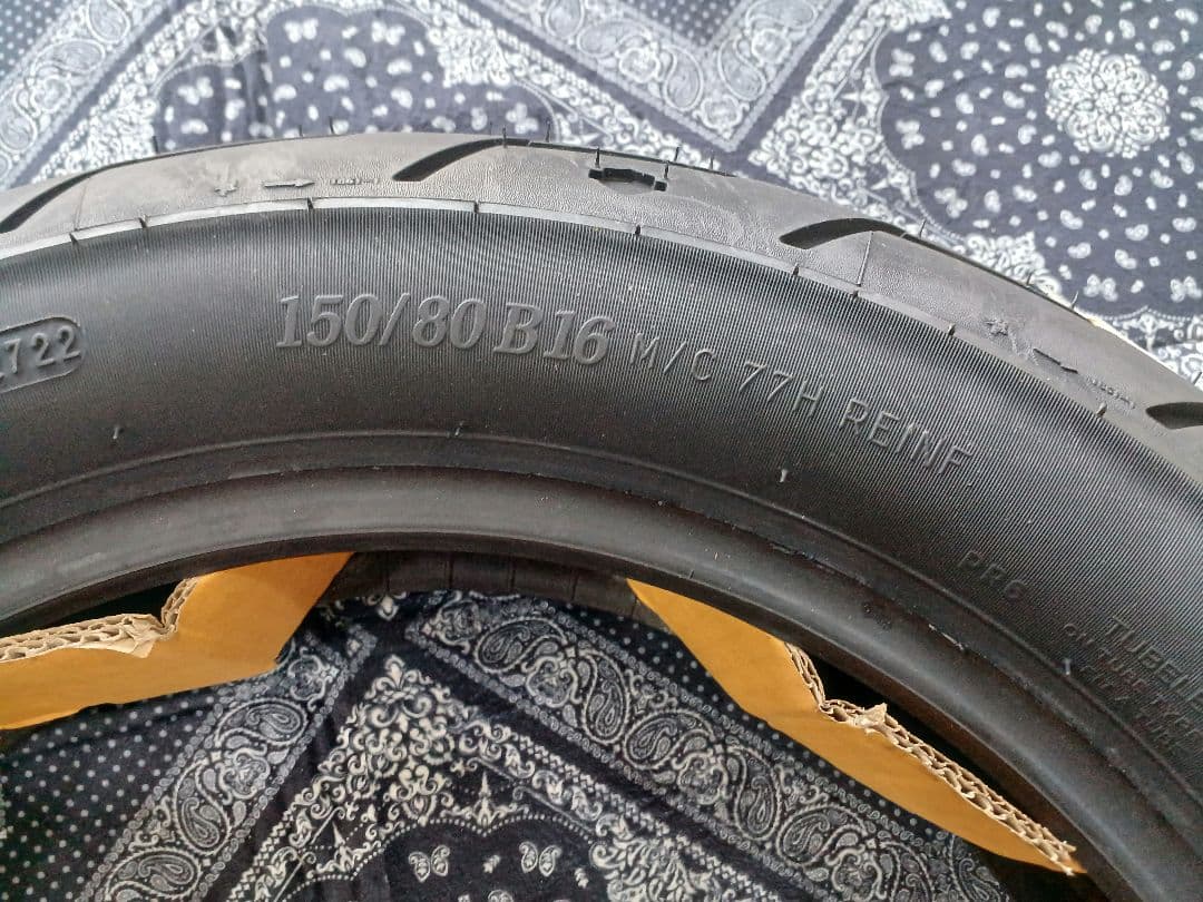 ミシュランスコーチャー31　100/90B19 150/80B16未使用品！