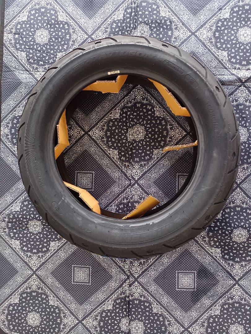 ミシュランスコーチャー31　100/90B19 150/80B16未使用品！