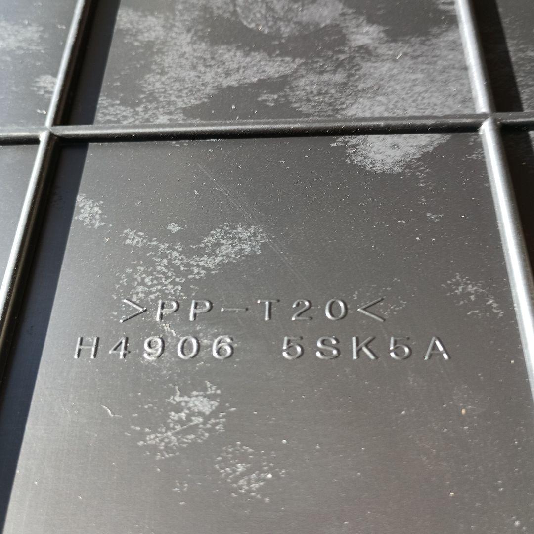 日産リーフ ZE1 純正　ラゲッジアンダーボックス　天板2枚付き