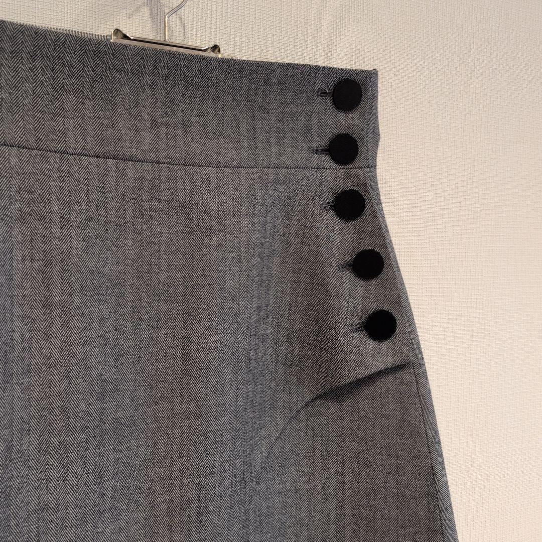 アドーア　 フレアスカート