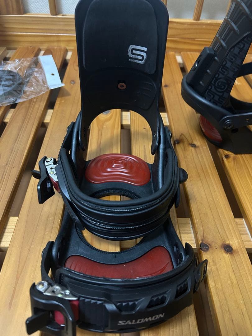 SALOMON スノーボード　ビンディング Mサイズ