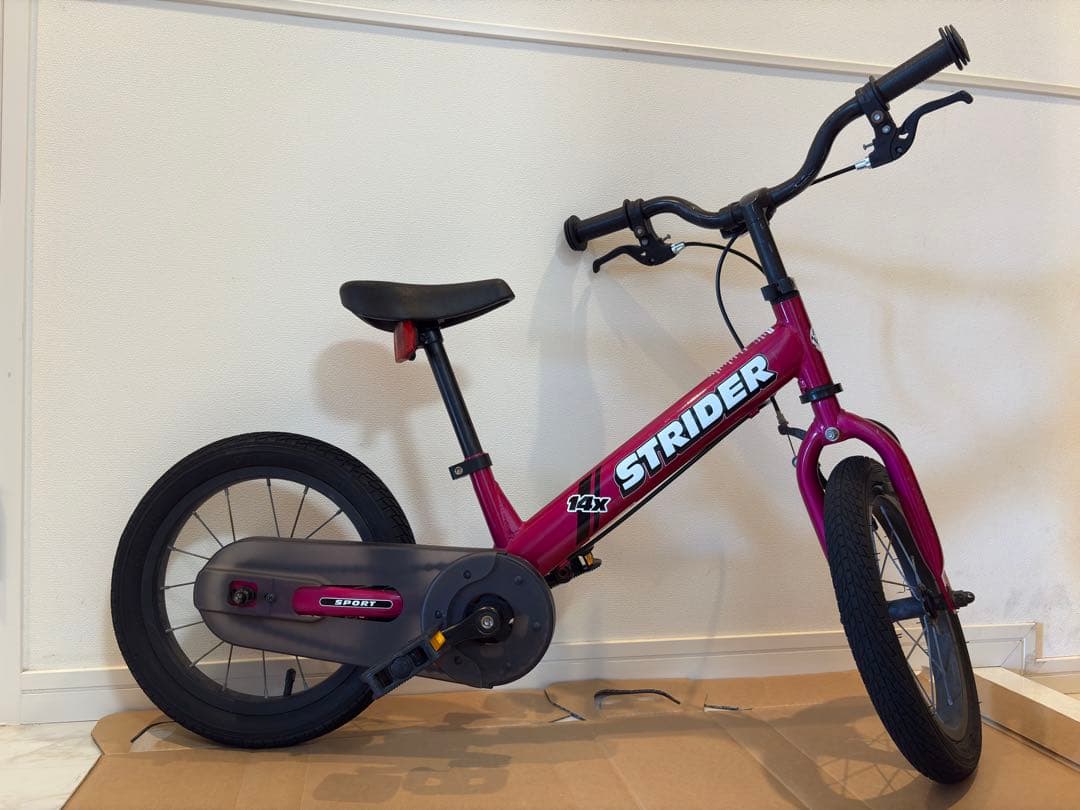 【ペダルあり】STRIDER 14X バランスバイク マゼンタ【即発送】