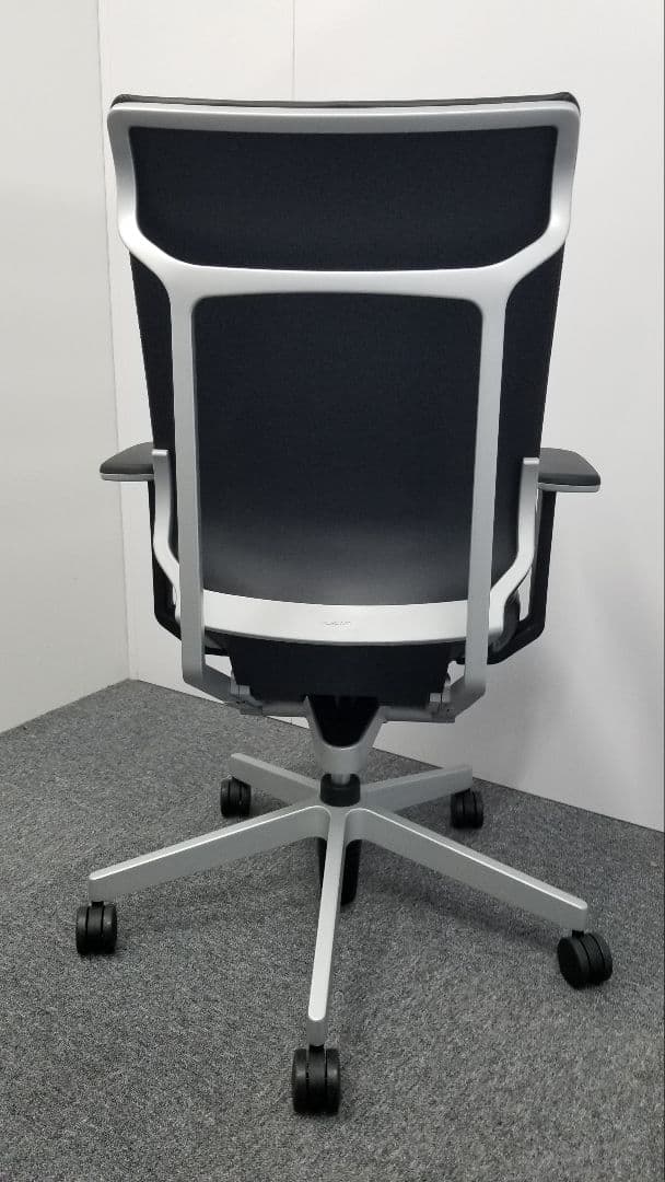 コクヨ AGATA マネジメントチェアー 革張り