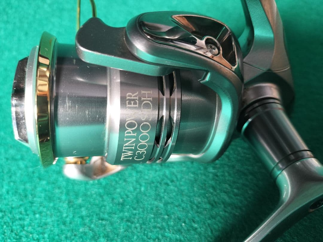 シマノ 11ツインパワーC3000SDH