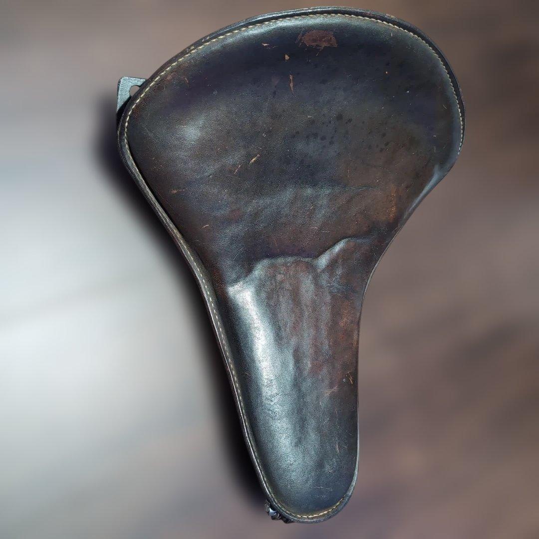 ハーレーダビッドソン　バイクシート レザー ブラウン サドルシート