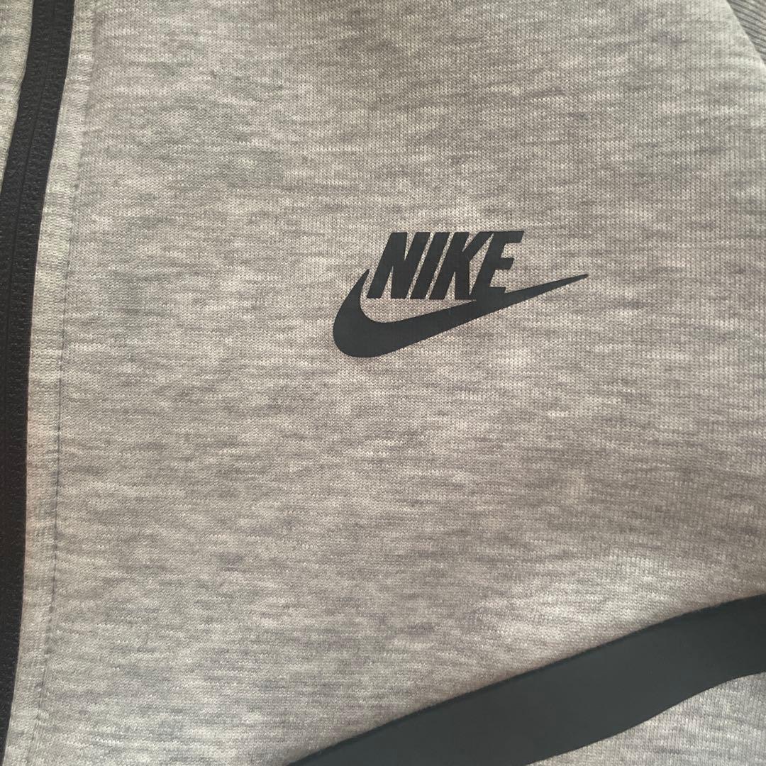 Nike テックフリース フルジップ フード付きパーカー M グレー