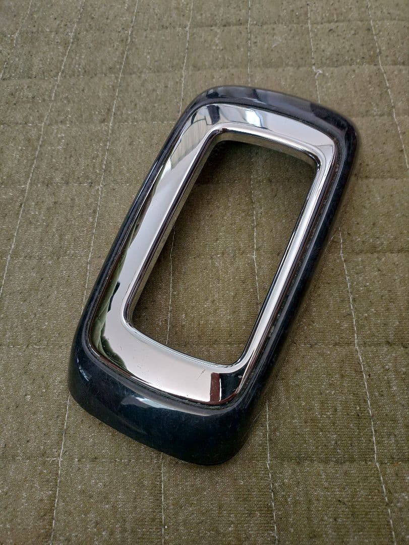 ミラジーノ　シフトパネル　黒木目