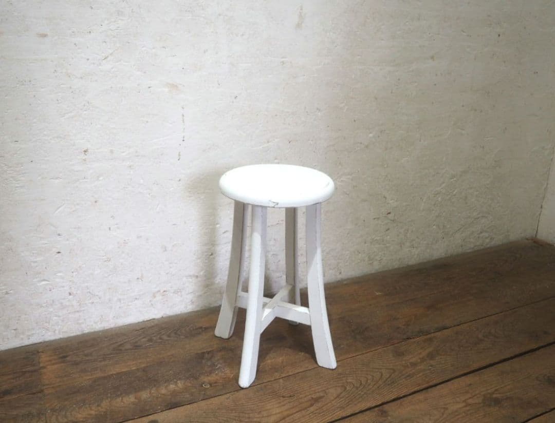 1369 ヴィンテージ 白ペンキのスツール　椅子　イス　チェア　レトロ　シャビー