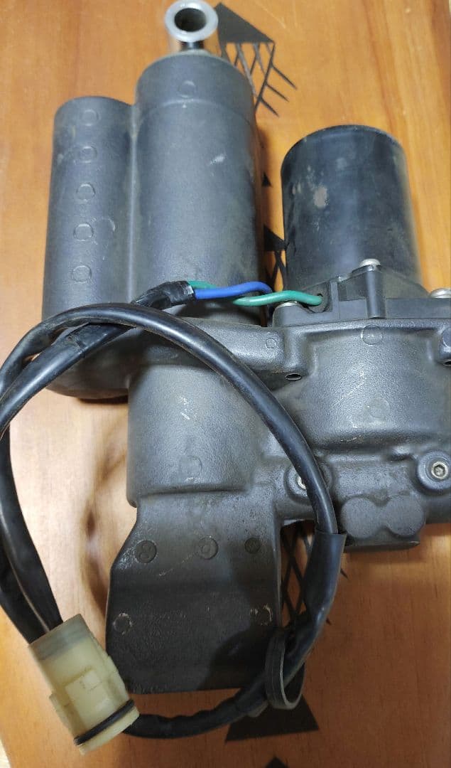 最終値下げ！除雪機オーガ上下チルト用電動シリンダーハイパワ一★カヤバ