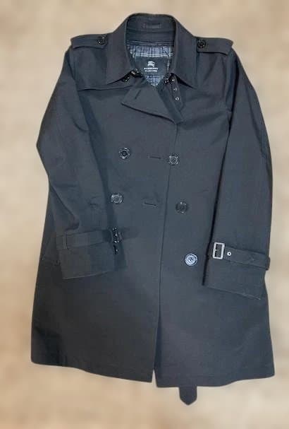 ブラック トレンチコート