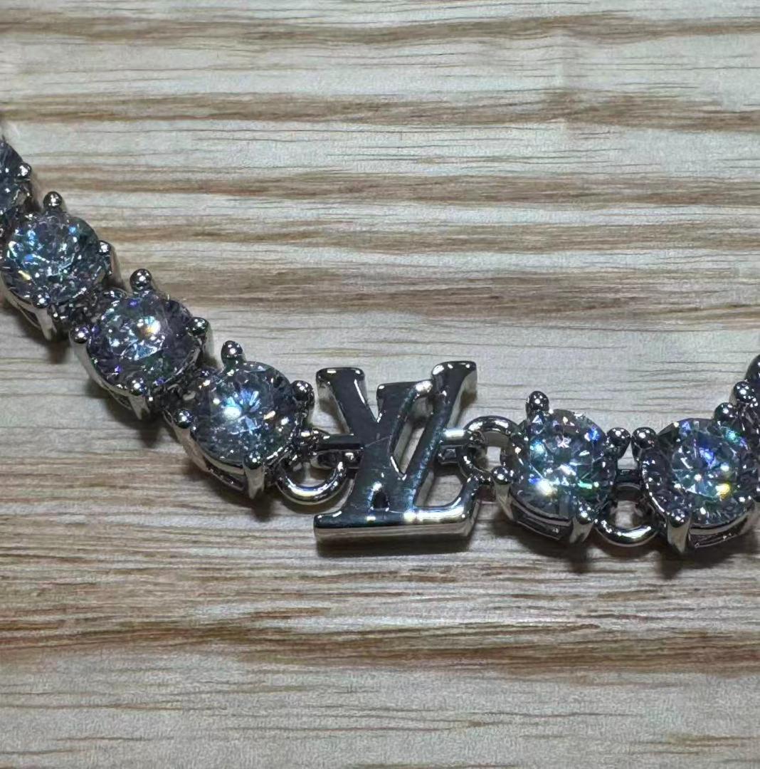 Louis Vuitton クリスタルブレスレット