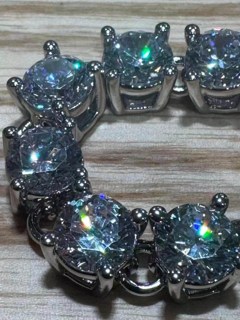 Louis Vuitton クリスタルブレスレット