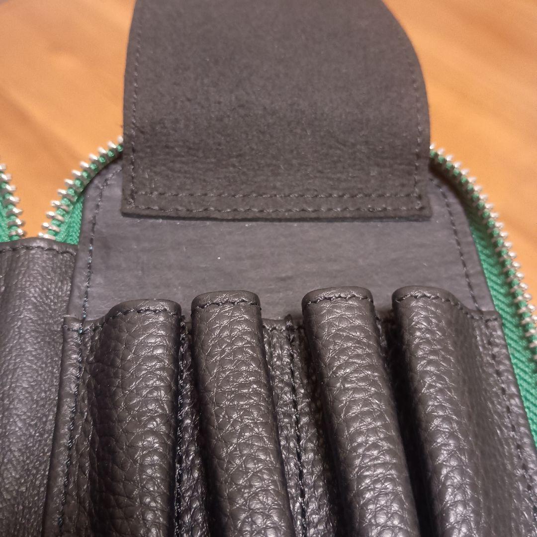 LUDDITE　ラウンドジップペンケース　エッセンシャル MAYA　ティール