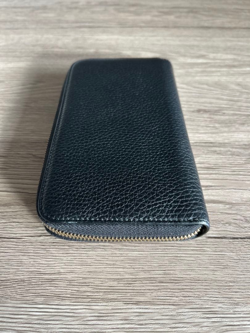 カラマ　【極美品】グッチ インターロッキング 長財布 ラウンドジップ 黒