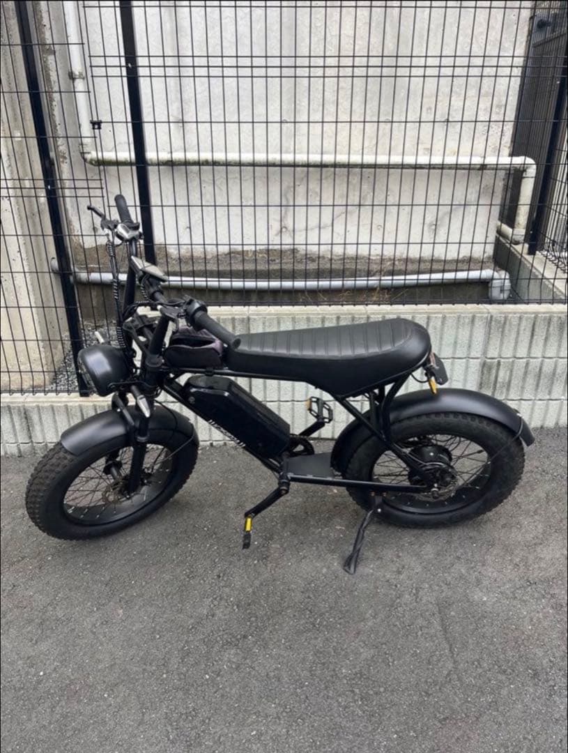 ブラック電動アシスト自転車 スポーツタイプ