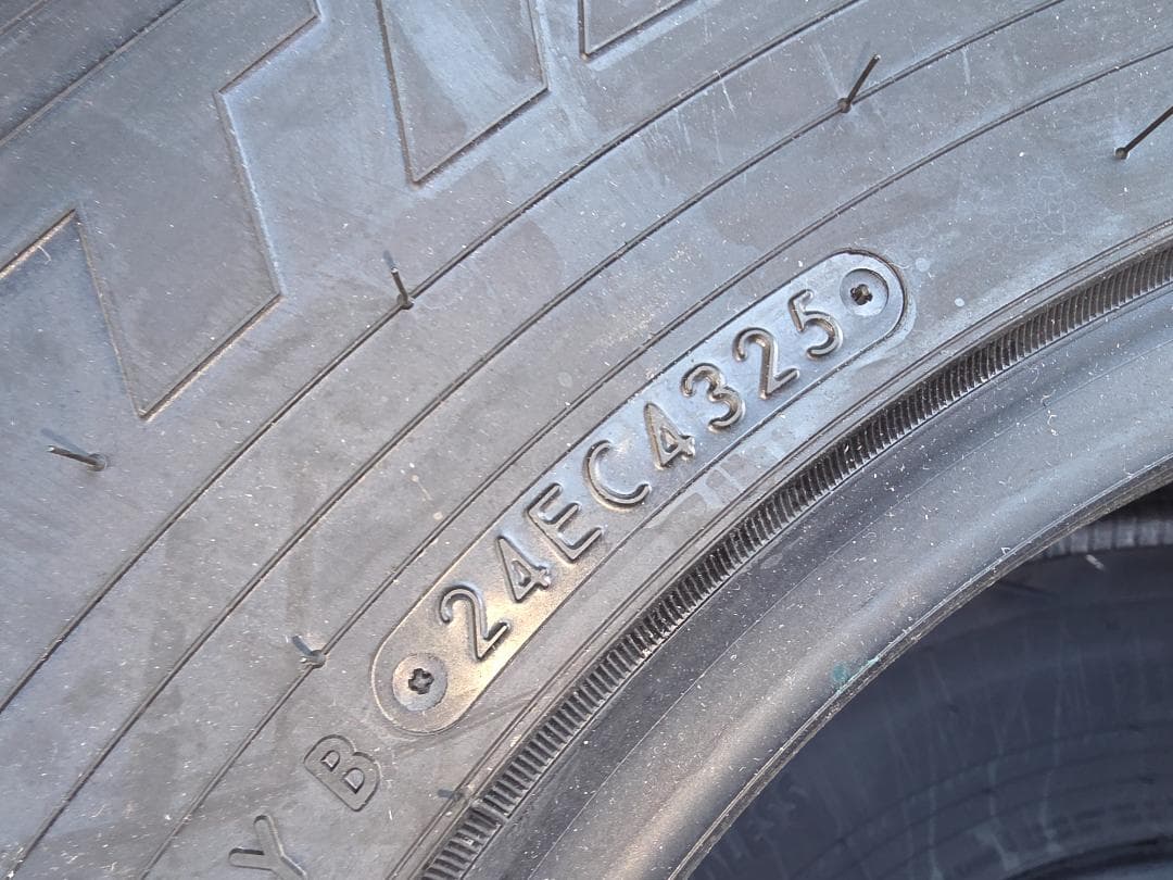 hottoさん専用　新品　255/85R16　トーヨーオブザーブ W/T-R