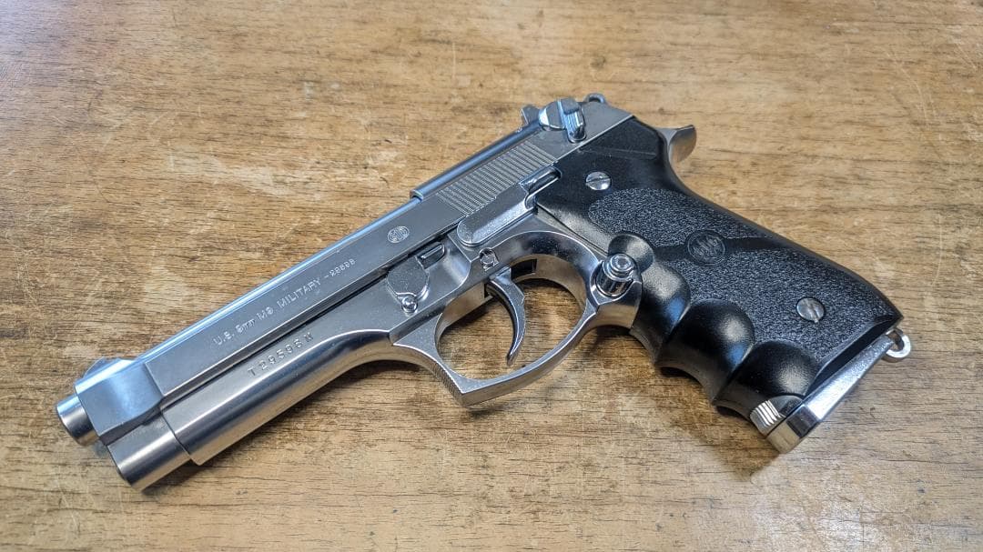 東京マルイ M92F クロームステンレス ガスブローバック　動作OK 美品