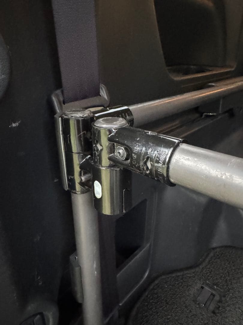 場所は大阪の石切です。直接引き取り限定。 デリカ　D5 車中泊ベッドキット。