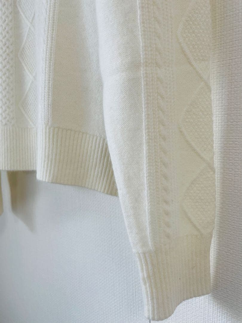 新品タグ付き　タートルセーター ニット　エンリコドマーニ　パフスリーブ　お値引き