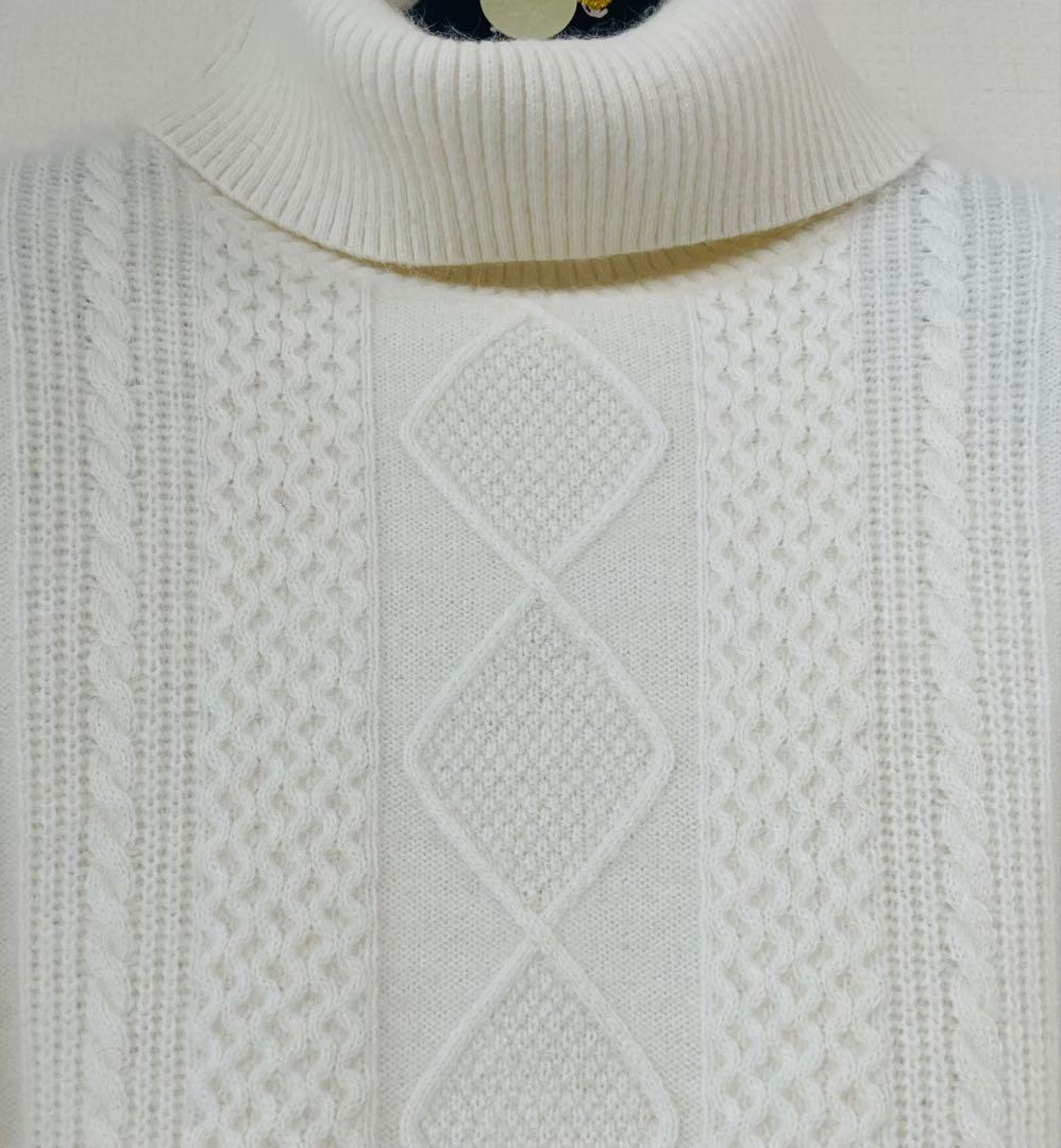 新品タグ付き　タートルセーター ニット　エンリコドマーニ　パフスリーブ　お値引き