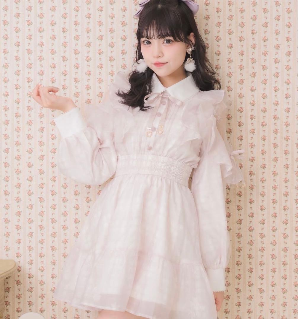 Rojitaフリル付き薄ピンクワンピース