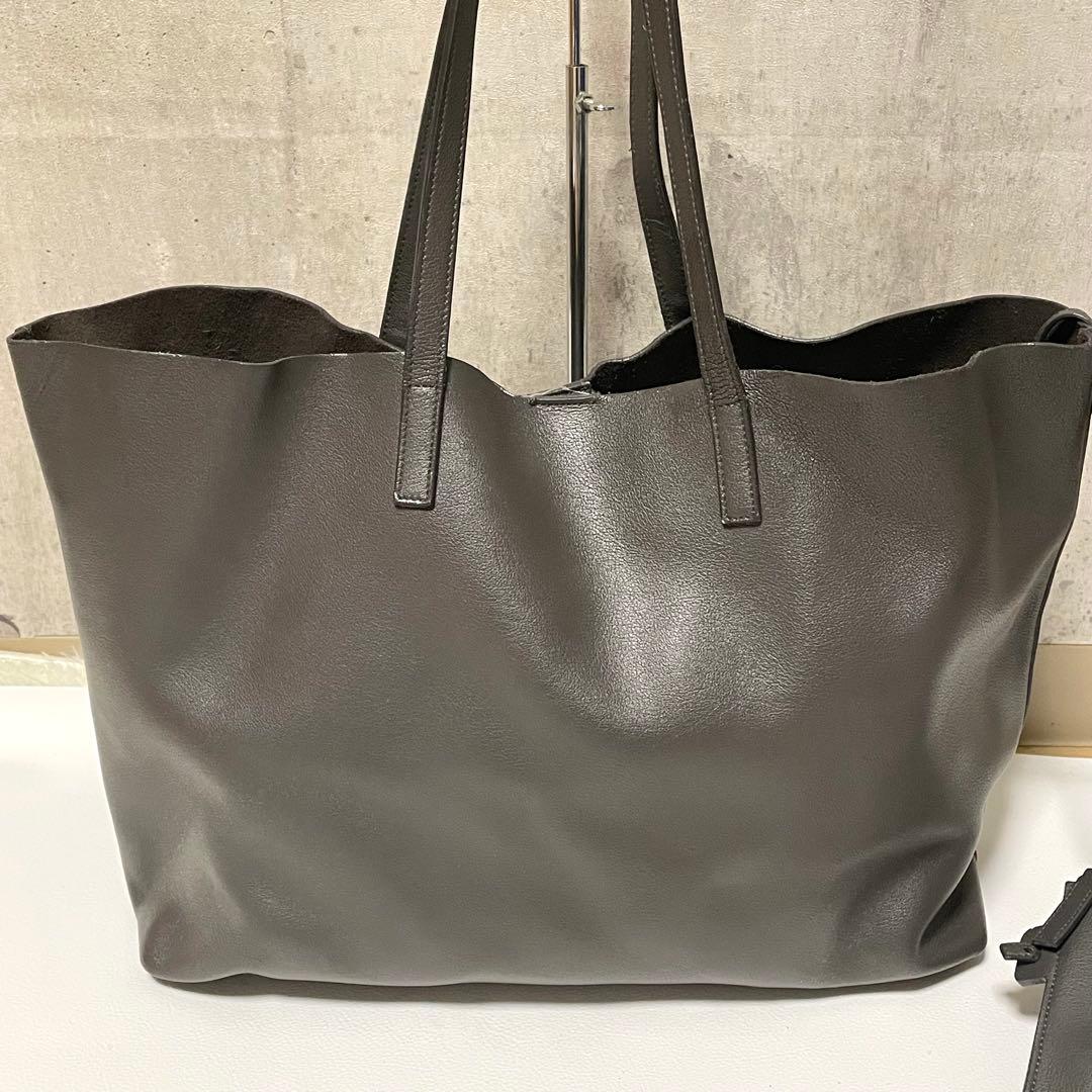 サンローラン サックショッピングトートバッグ ポーチ付 レザー チャコールグレー