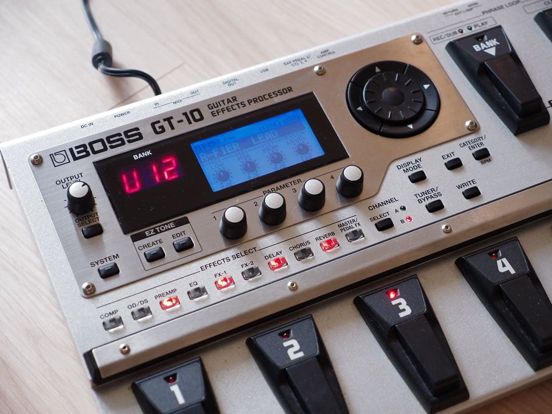 【年末年始価格】BOSS GT-10 マルチエフェクター／アンプシミュレーター