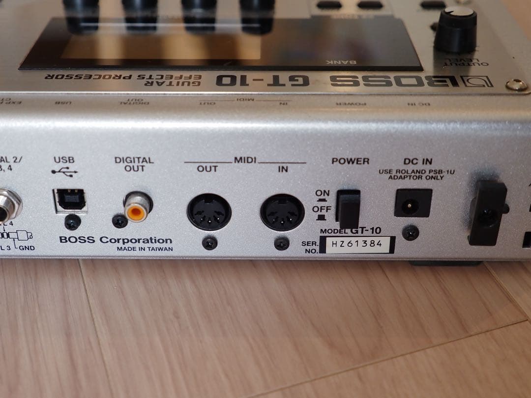 【年末年始価格】BOSS GT-10 マルチエフェクター／アンプシミュレーター