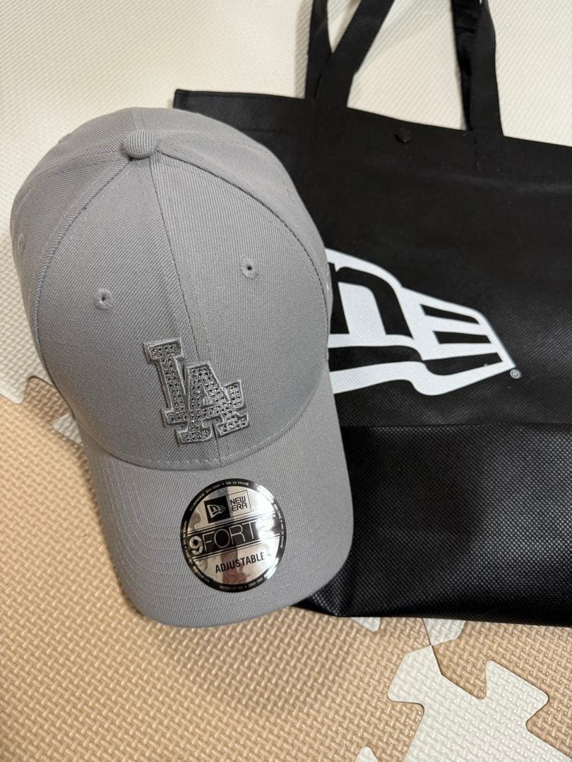 New Era 9FORTY LAキャップ グレー　ラインストーン