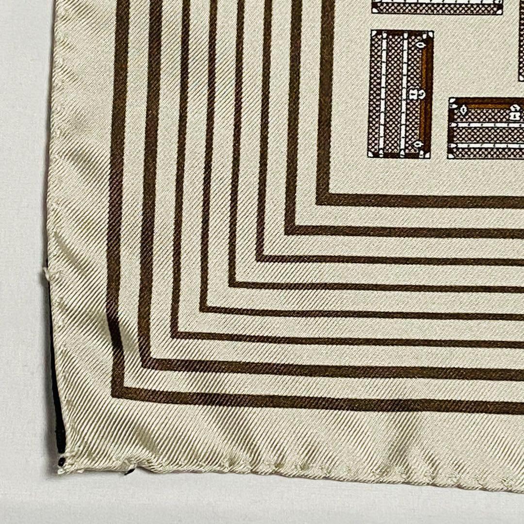 極美品★Louis Vuitton★ ミニスカーフ トランク シルク グレージュ