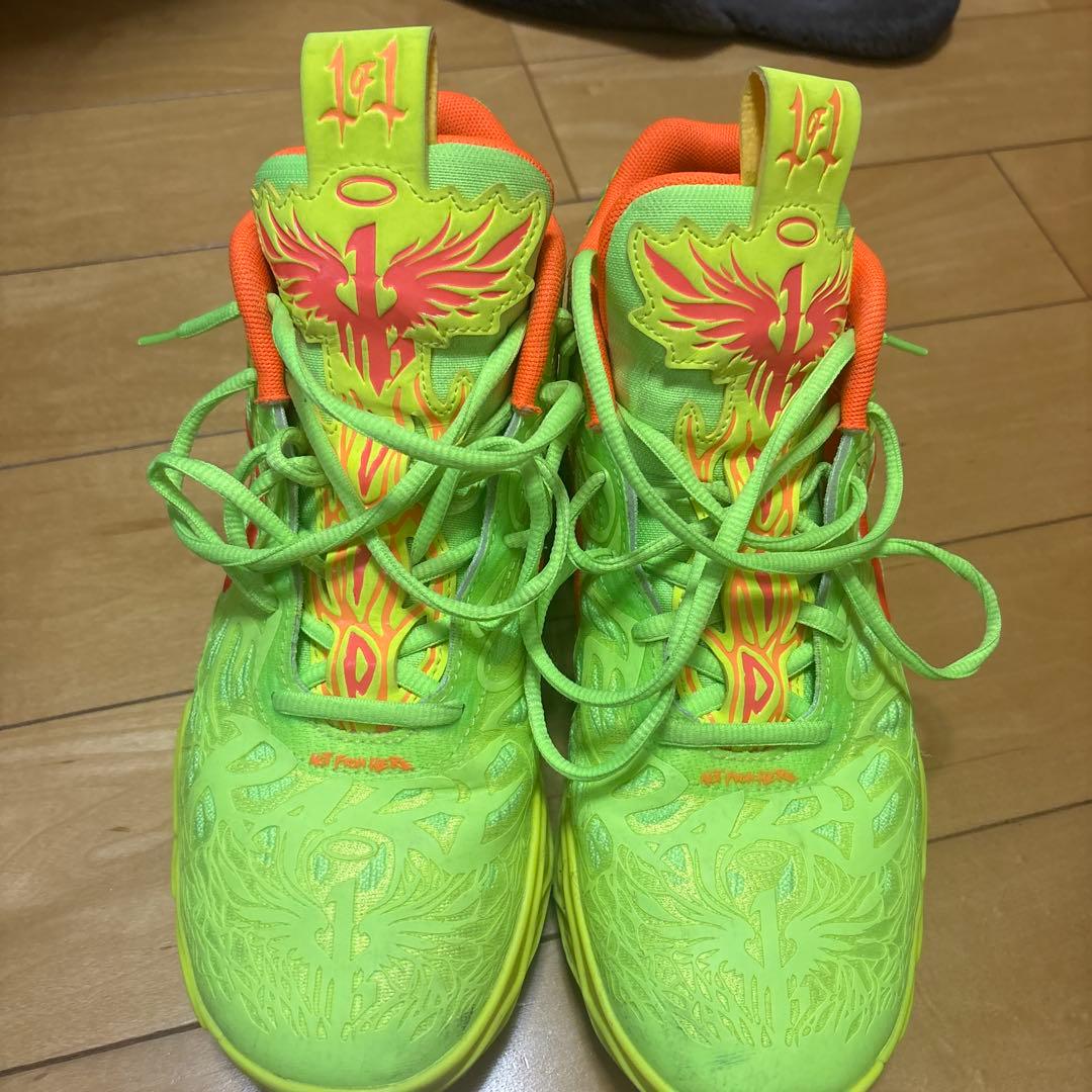 蛍光イエロー/オレンジ バスケットシューズ