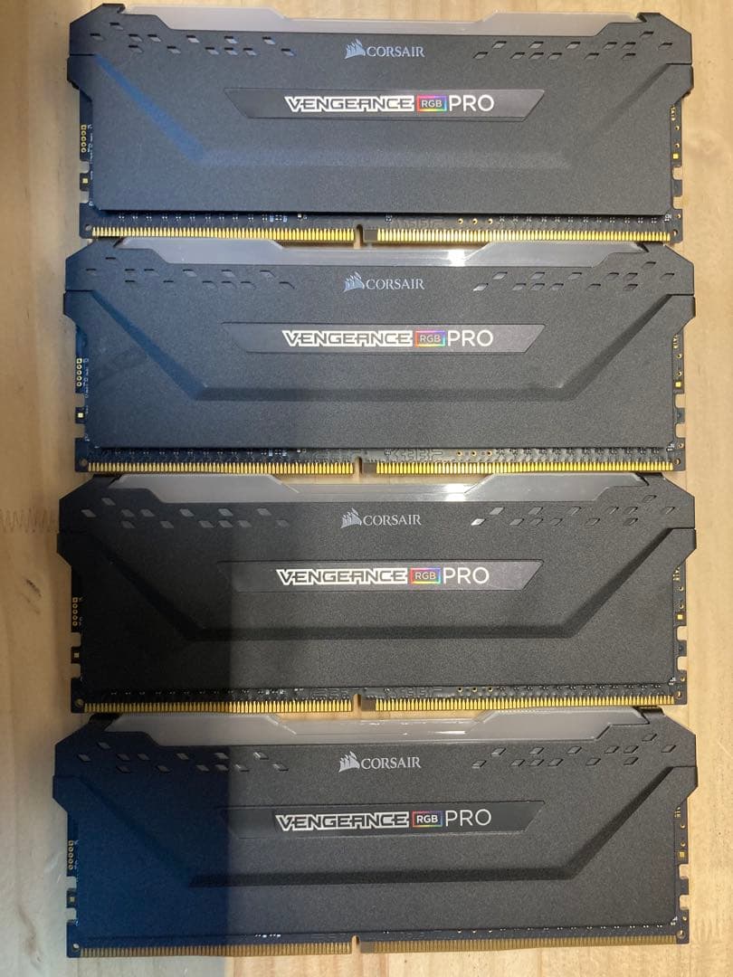 メモリー CORSAIR VENGEANCE RGB PRO 32GB DDR4