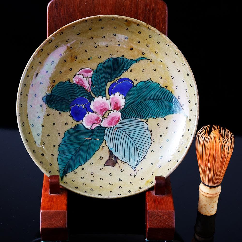 時代年代物 九谷 青手色絵 花の図 七寸 飾皿 直径21㎝ 合せ箱