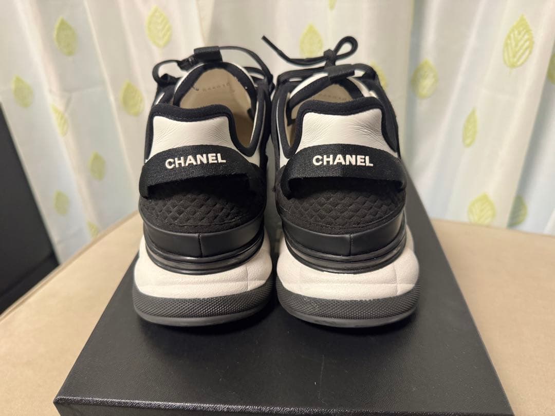 CHANELスニーカー　ブラック/ホワイト42