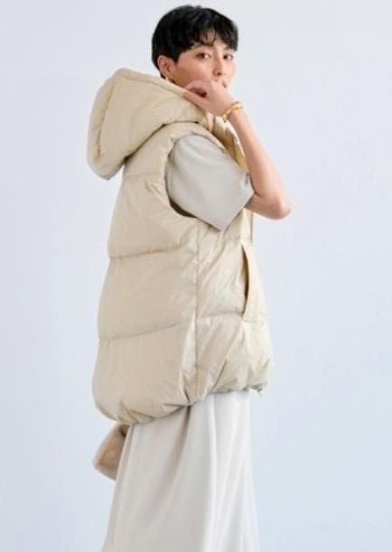 【未使用タグ付き】フーディーダウンベスト