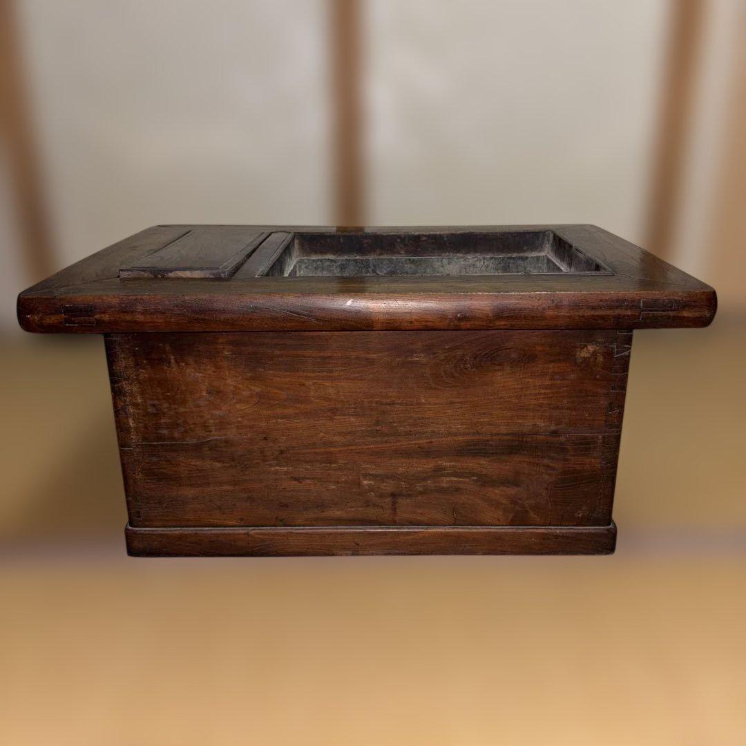 長火鉢、関西火鉢、中古品、引き出し付きになります。