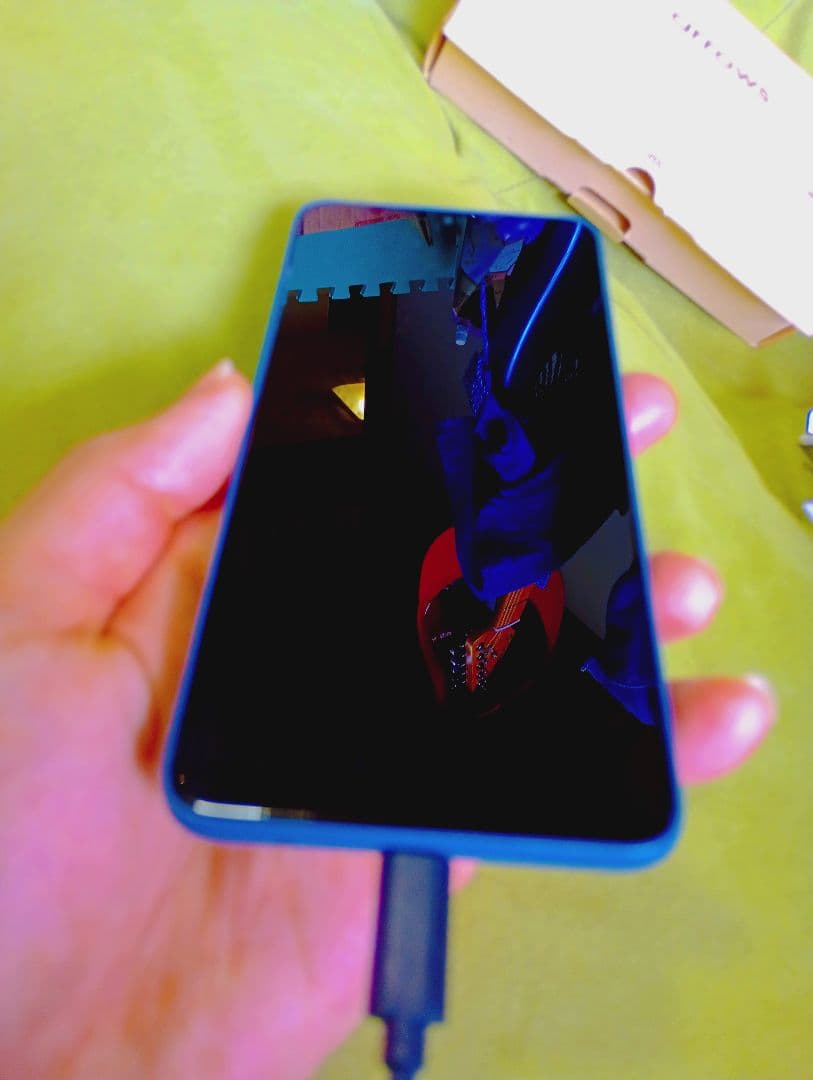 Arrows We2 FCG02 128GB　FREE SIM