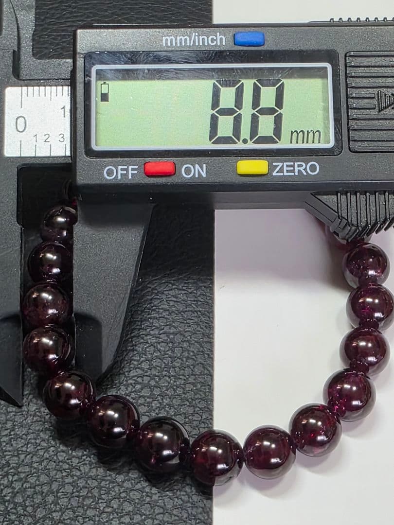 8.8ミリ ロードライトガーネットブレスレット