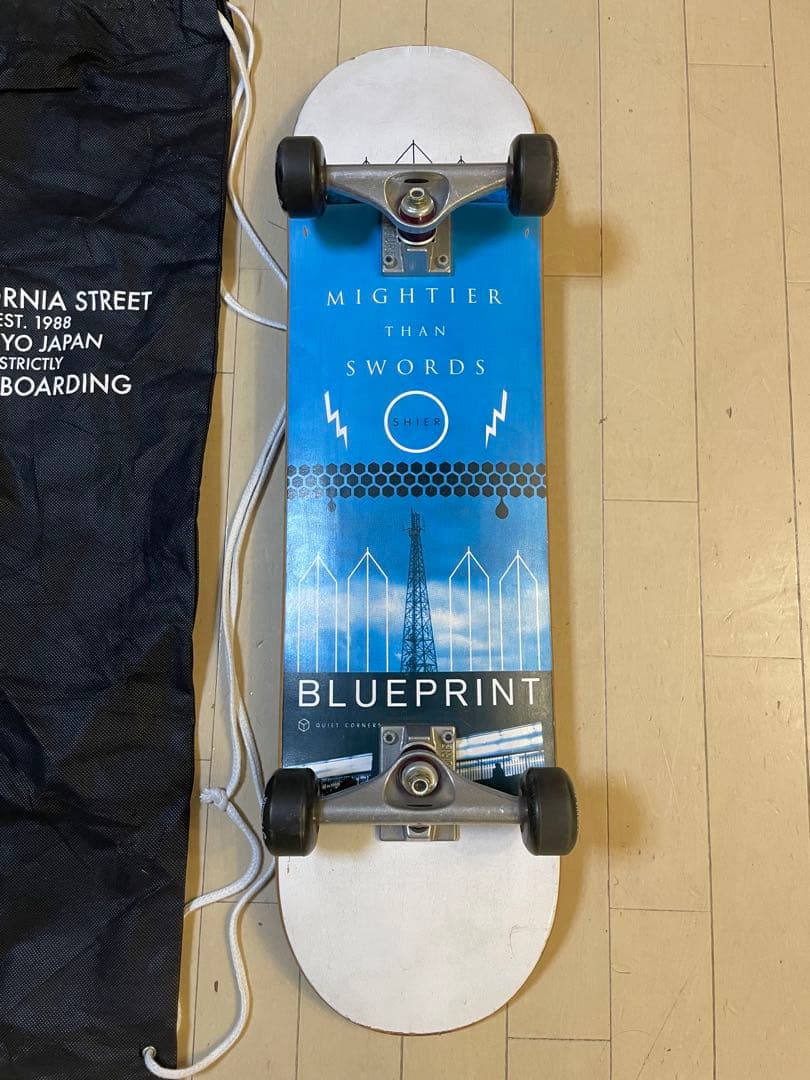 Nnnkmsms スケートボード　7.9インチ　ベンチャー