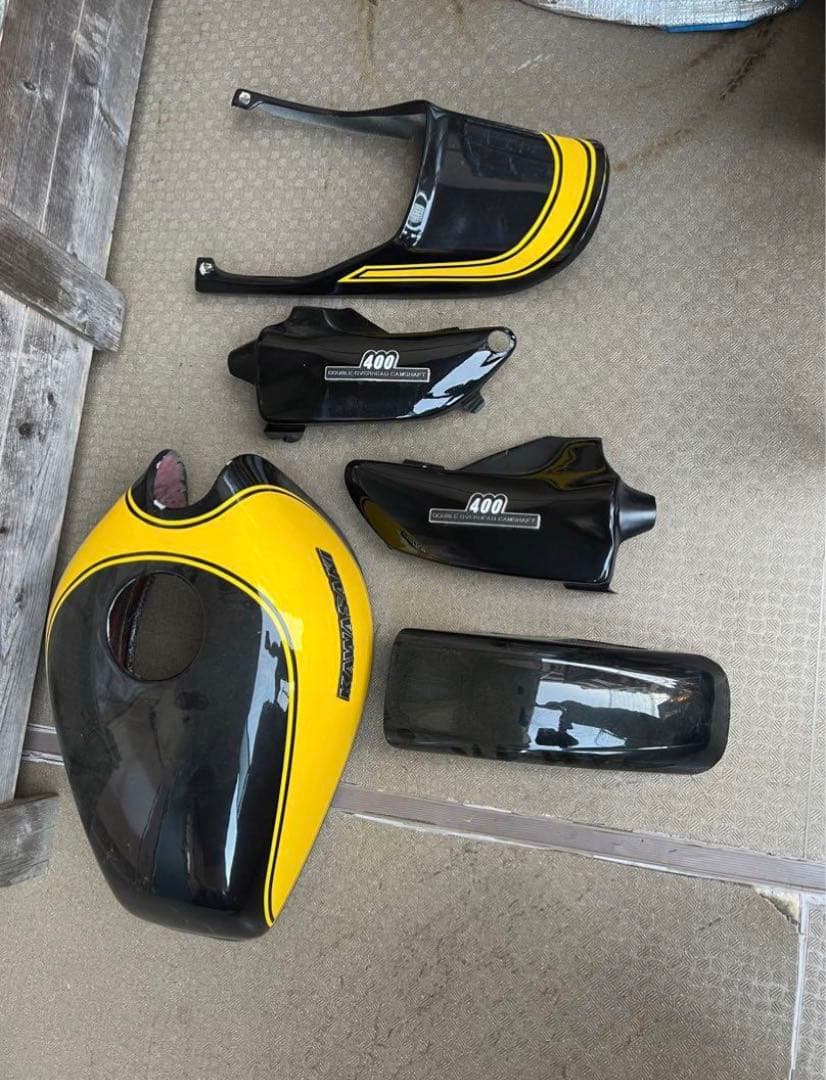 ゼファー400 z2仕様　イエローボール　タンク、テールカウルのみ