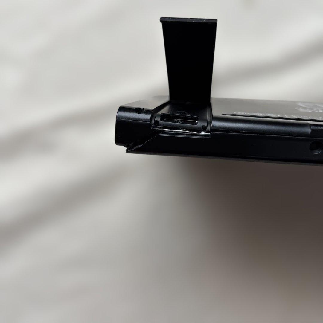 Nintendo Switch (ケースに割れあり)