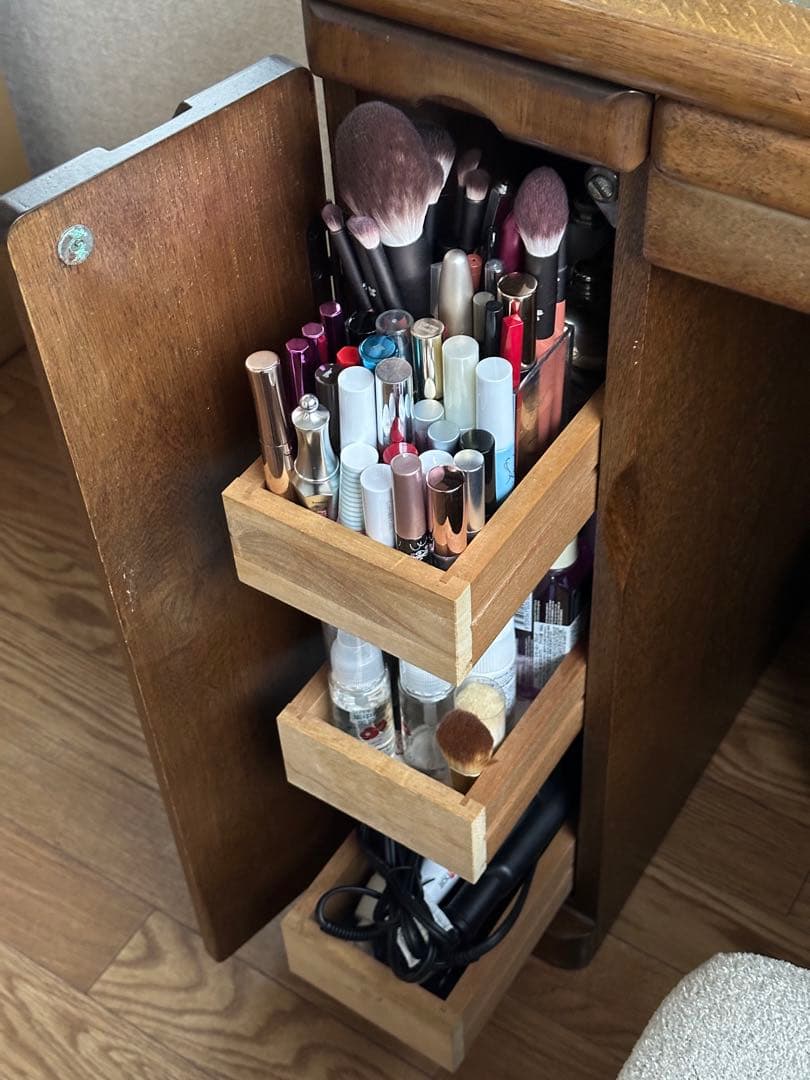 【みー】木製ドレッサー オーバルミラー付きコンセント付き　セット