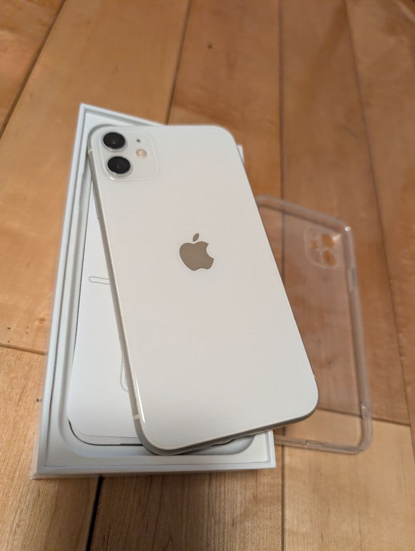 iPhone11　128GB　white（箱付）