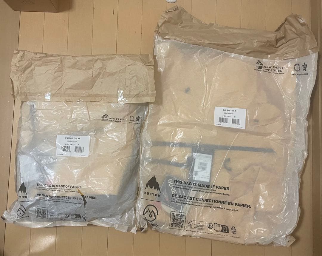 Burton [ak] スノーボードジャケット、ビブパンツ　Mサイズセットアップ