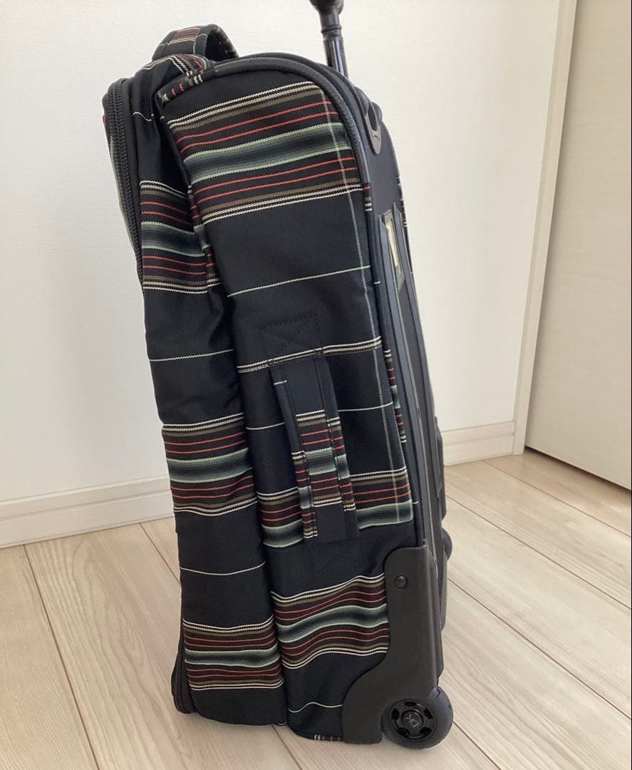 美品　DAKINE チェック柄 キャリーケース40L T字ハンドル