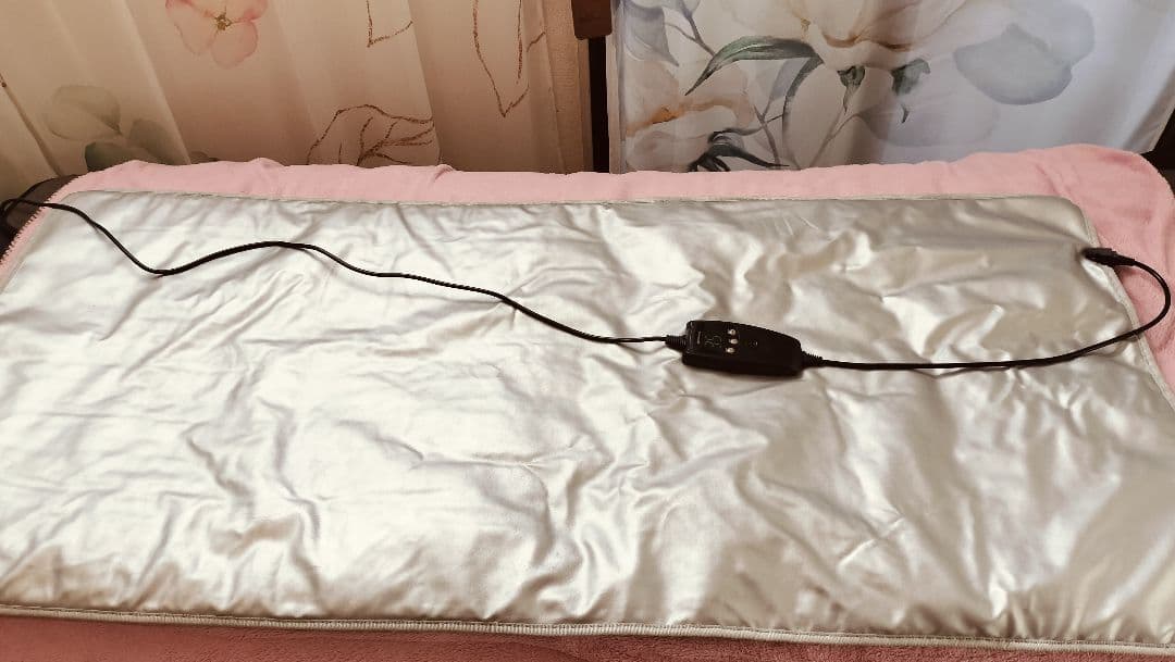 遠赤外線ヒートマット　敷タイプ　自宅＆エステサロンお値下げしました