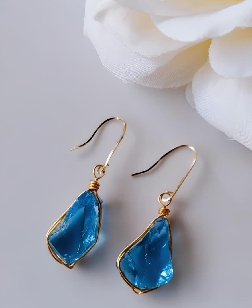 Kgf14 希少 レア アンダラクリスタル エレスチャルサファイア 原石 ピアス