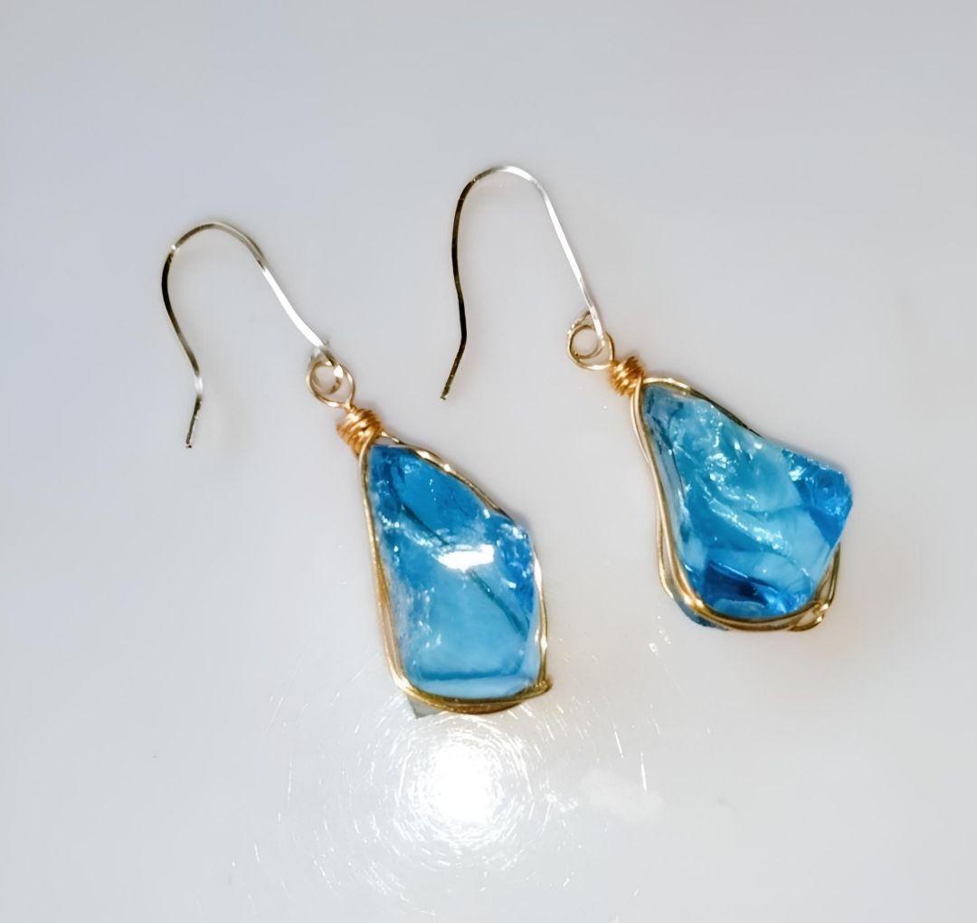 Kgf14 希少 レア アンダラクリスタル エレスチャルサファイア 原石 ピアス